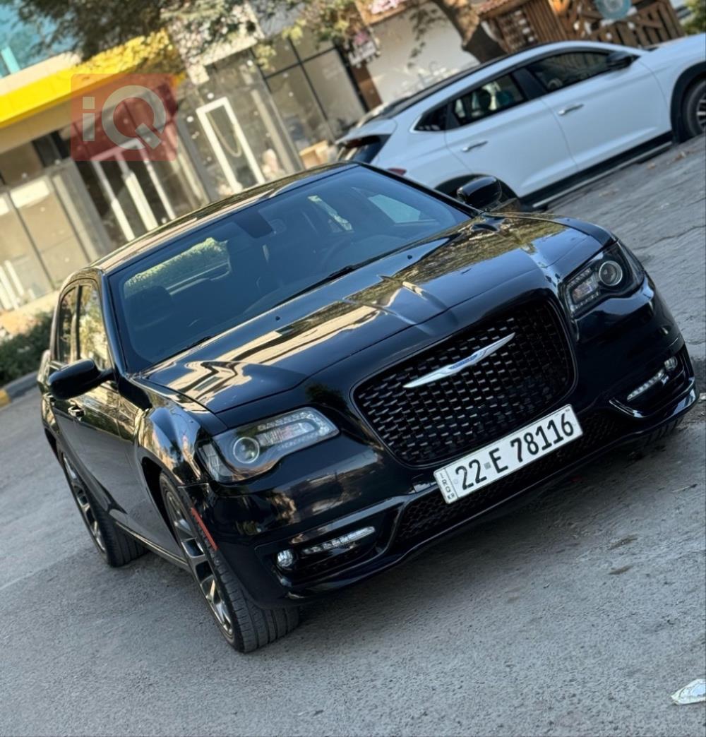 كرايسلر 300